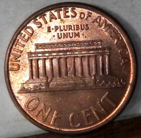 1995-P-Lincoln-Memorial-Cent-With-A-Bad-Case-Of-Split-Copper-Plating